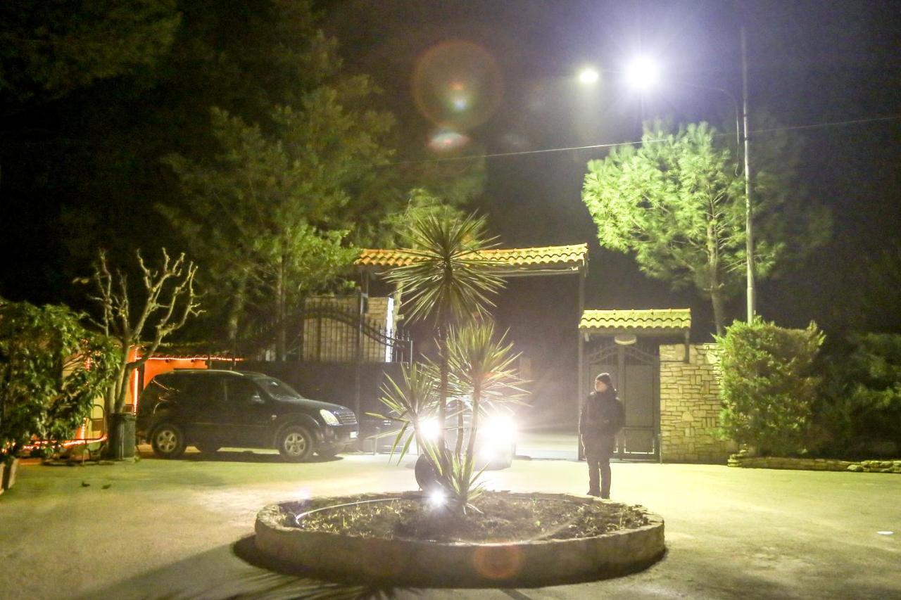 La Villa Del Conte Barletta Exterior foto